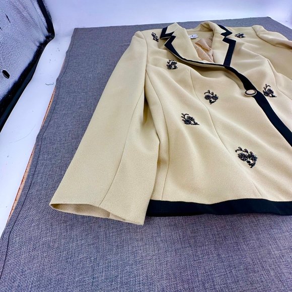 Vintage Emily Blazer Beaded Floral Detail Long Sleeve Button Closure Plus 16W‎ - Picture 5 of 15